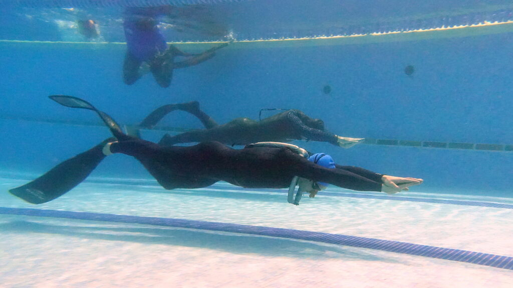 Deportista preparándose para una prueba del Euskoapnea 2026